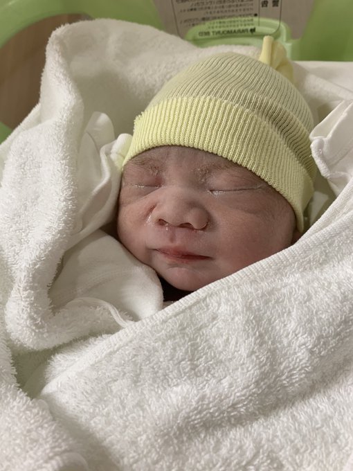 顔の大きさなのtwitterイラスト検索結果