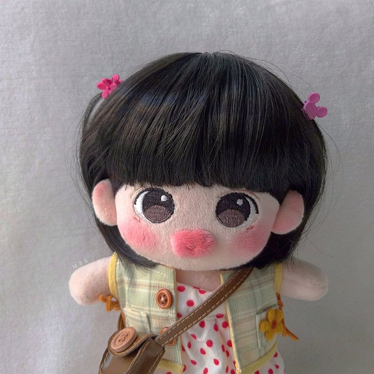 ...롸???? ㅋㅋㅋㅋㅋㅋㅋㅋ
빵떠기님(@bbangddeogi)이 선물주신 가발로 나이시한테 씌워봤는데 너무 미친귀여움이다...ㅋㅋㅋㅋㅋ 산발머리(...)같지만 졸귀네☺ 가발 손질이 이렇게나 어렵나유.. ʘ̥﹏ʘ 가발깅 키우는 마망님들 리스펙...👏👏
#배나잇 #멜이네솜뭉치