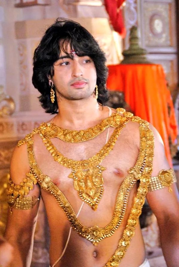 I was completely mad ..how cute looking he is..his voice modulating o God I became a badly mad for him..and than I understood what the actual meaning of have a crush on himfrom then I was crazily fell in love with him.. he was my first love..+ #Shaheerasarjun  #ShaheerSheikh