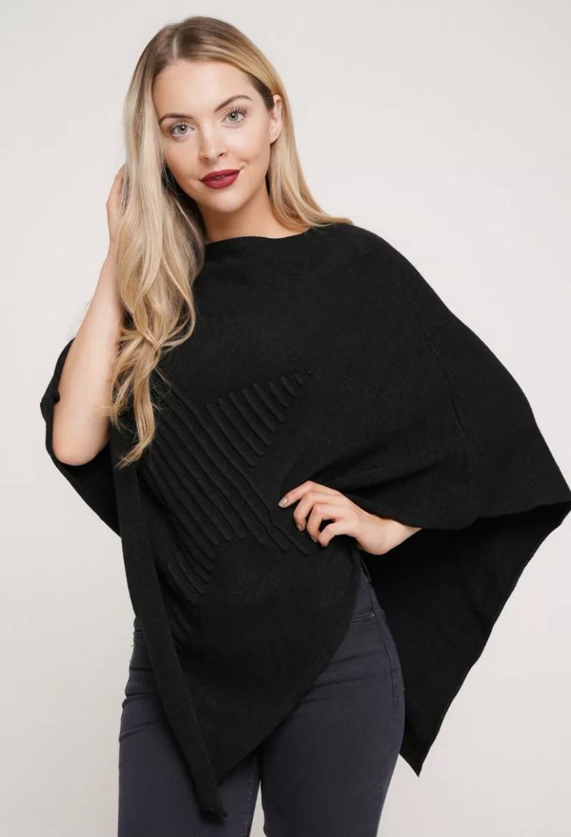 HugsKissesGifts's tweet photo. Our fabulous Estrella star poncho, a perfect Christmas present...available now https://t.co/J81pUvmeNq https://t.co/zlO4FpyVKN