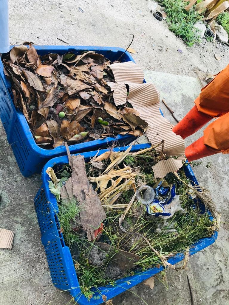 pusriskel's tweet photo. Pulau Harapan (19/11/20) Tim Analisis Kebijakan Kapal Pengumpul Sampah Dengan Koordinator @chandra_PLUTO  mengambil protokol operasi insinerator L-Box
#SahabatBahari #Kapal_IS #maritime #shipping #RisetTekla
@in_radiarta @brsdm_kp @brsdm_kp @sjariefwidjaja https://t.co/u5wyU5pBoi