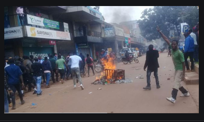 Wodngoo1's tweet photo. #StopRioting 
 Go for jobs &amp; wealth creation in 
a. Commercial agriculture
 b. Industrialization
 c. Services
 d. Information &amp; Communications Technology (ICT).
@KagutaMuseveni @HEBobiwine @norbertmao @FDCOfficial1 preach development not destruction #Uganda for us all https://t.co/Y5wTskQyNw