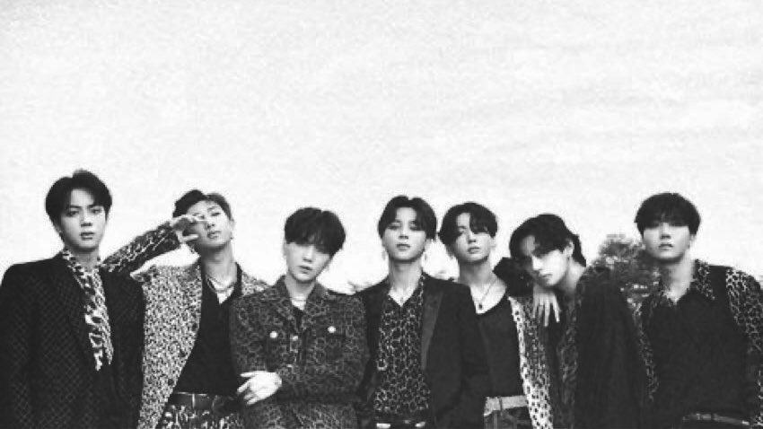 vantebly's tweet photo. for BTS ♡ | 201120 
#BE #BTS #formyIoveV https://t.co/zw7gNngeK2