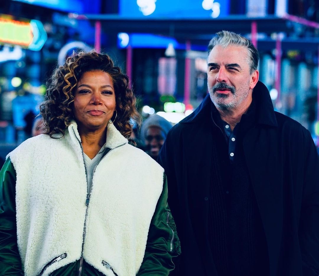 ChrisNothNews's tweet photo. [NEW] - Chris Noth and Queen Latifah while filming “The Equalizer” in Times Square.

📸: stevesandsnyc on instagram. https://t.co/N9E6cMJxBX