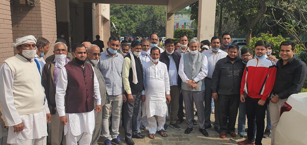 isukhbirkataria's tweet image. भाजपा-जजपा सरकार द्वारा हरियाणा के सरकारी मेडीकल कॉलेजों में एमबीबीएस की पढ़ाई के लिए की गई फीस बढ़ोतरी के विरोध में सुखबीर कटारिया जी ने कल कांग्रेस की ओर से राज्यपाल महोदय के नाम अतिरिक्त उपायुक्त को ज्ञापन सौंपा।

#JusticeForMBBSStudents