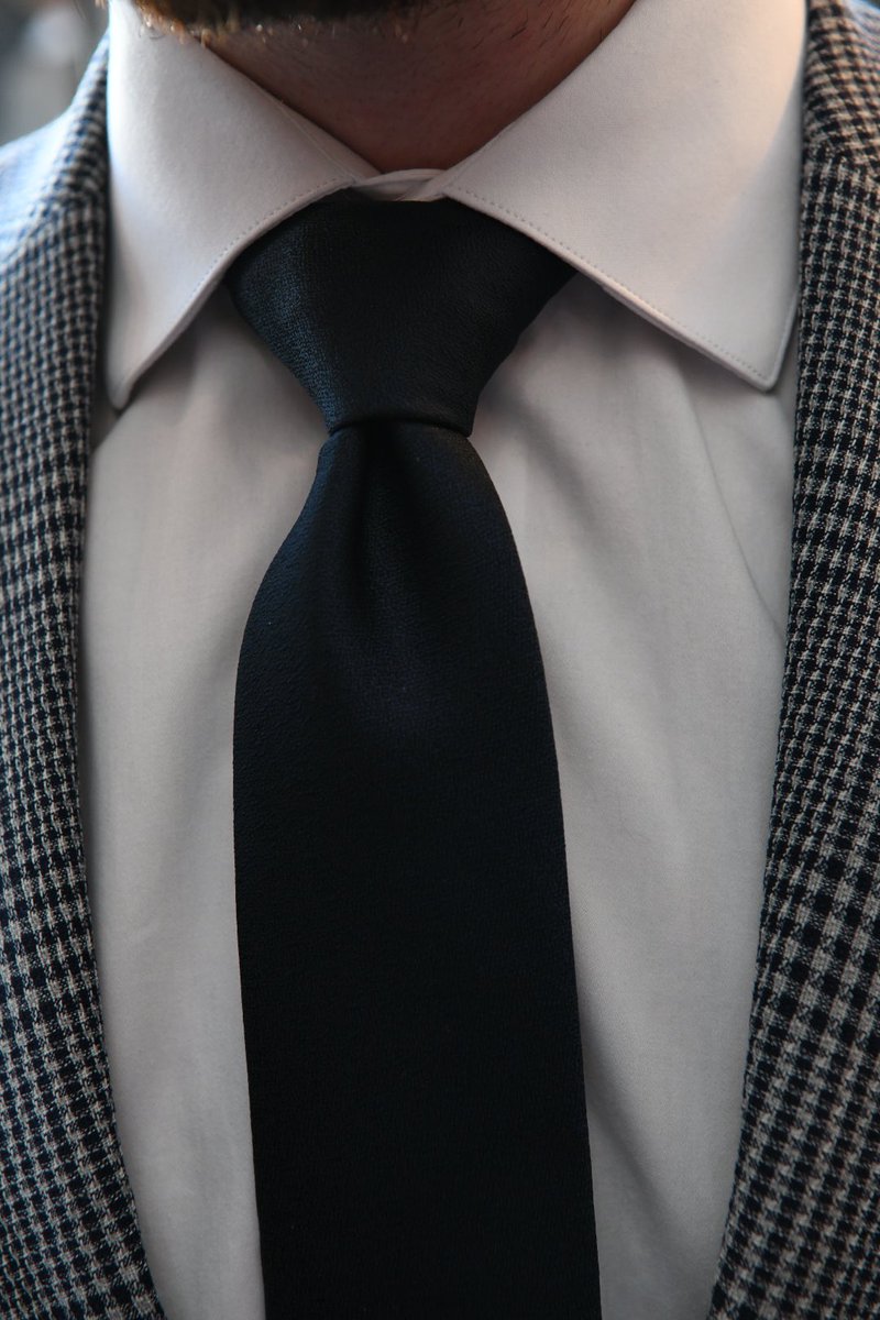 perluitoronto's tweet photo. It’s all in the details at PERLUI 👔👕👖👞✂️ 👌 https://t.co/RZw3ARe9Oy