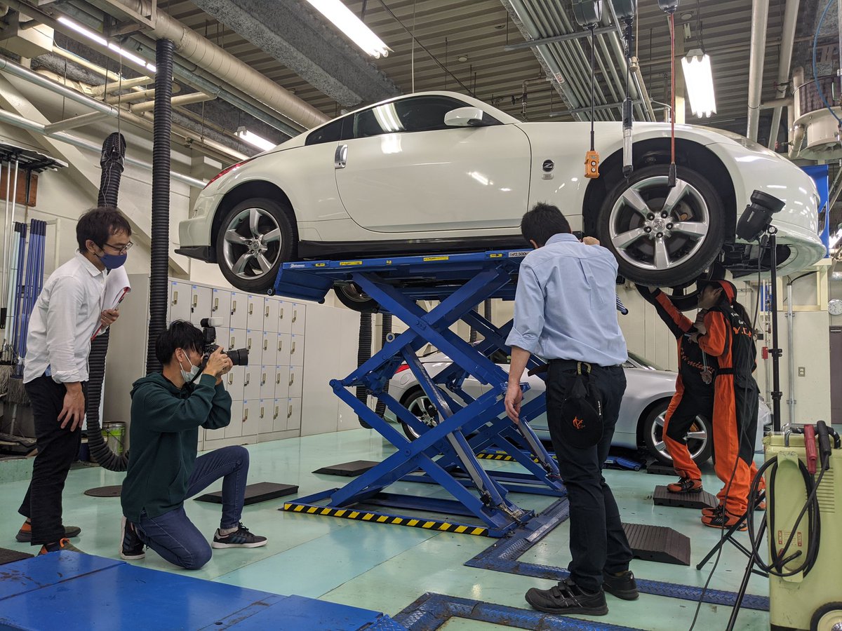 専門学校 読売自動車大学校 今日は来年度のパンフレット撮影中 読売自動車大学校 次年度パンフレット 創立記念日 専門学校 読売自動車大学校 今日は来年度のパンフレット撮影中 読売自動車大学校 次年度パンフレット 創立記念日
