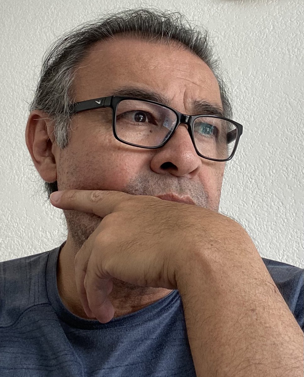 ccp_mario's tweet photo. “Tómame una de esas fotos que parece que no me di cuenta...” 😎 https://t.co/n9k7R1rNp1
