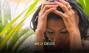 caso a Mirella ficar, vamos estilo fbi descendo por aquelas escadinhas do helicóptero lá na fazenda e tirar ela a força??????
#EliminaçãoAFazenda
#EliminacaoAfazenda12 https://t.co/vLluDvKrCW