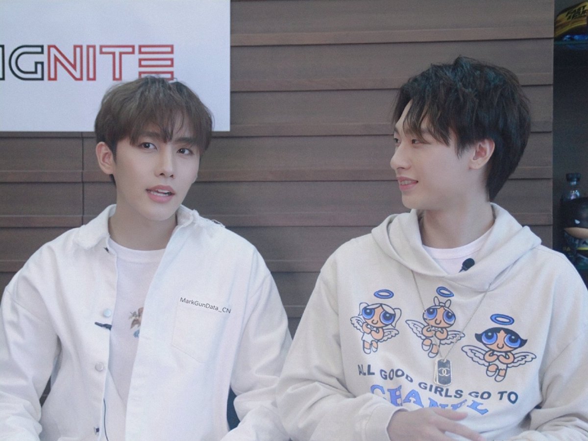 MarkGunData_CN's tweet photo. Their feelings are never one-way.
#หัวใจศิวัช 🖤 #marksiwat 
#gunnapatn 💛 #AmmoforGN 
#magusMG 🖤💛 #markgun 
#มากัส 🖤💛
#IGNITExMarkGun ✨ https://t.co/XzLsZfLiVC