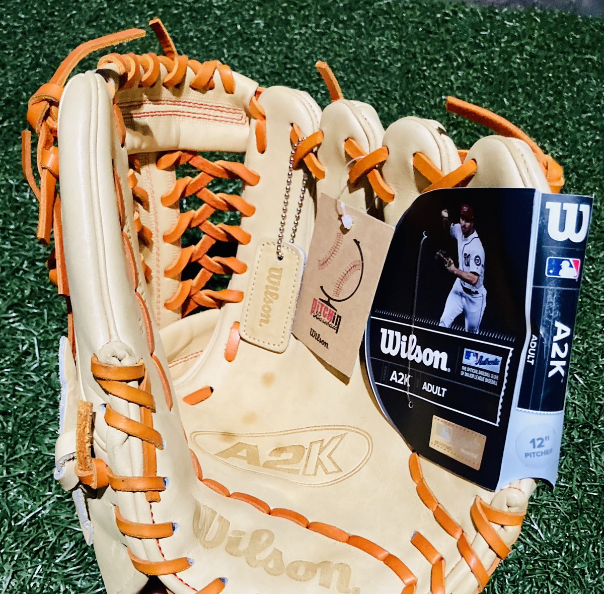 htxboutique's tweet photo. Can I..... baby?  #wilson #wilsona2k #houtsonbaseballboutique #htxbaseballboutique #cjwgloveofthemonth #wilsongotm #gloveofthemonth #forsale https://t.co/FI4igs4LMX