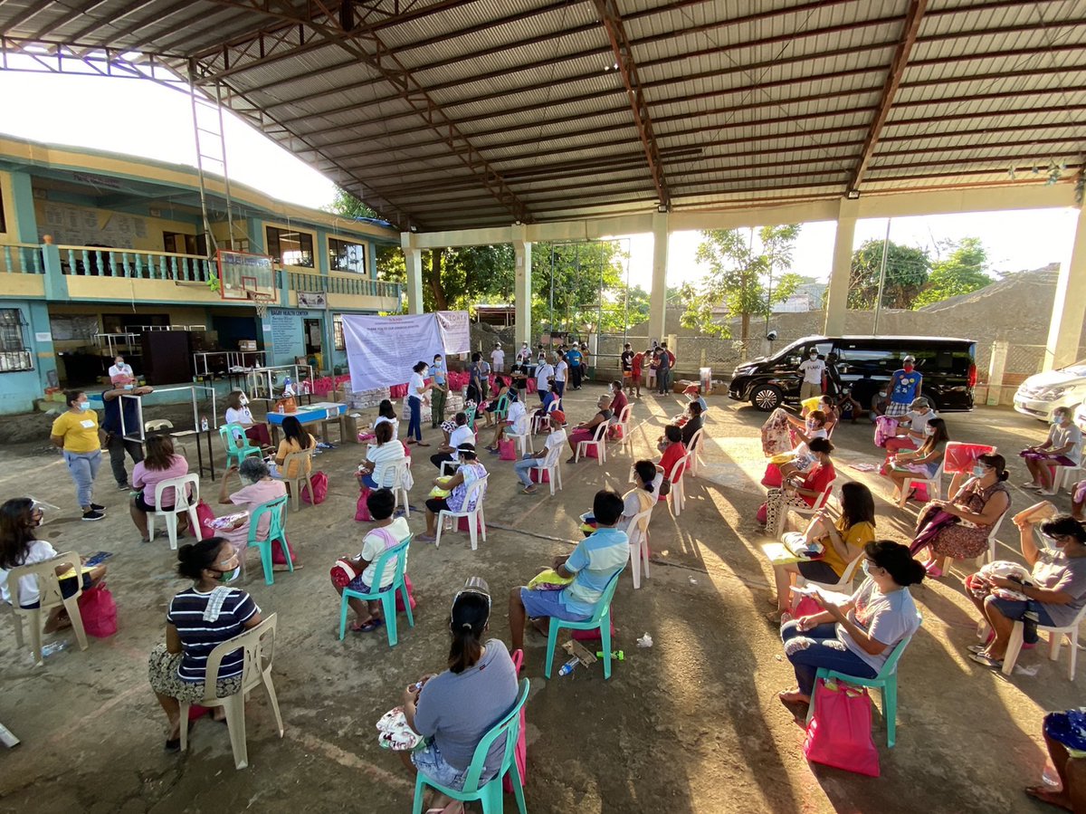 Volleyball Community Gives Back tweet media