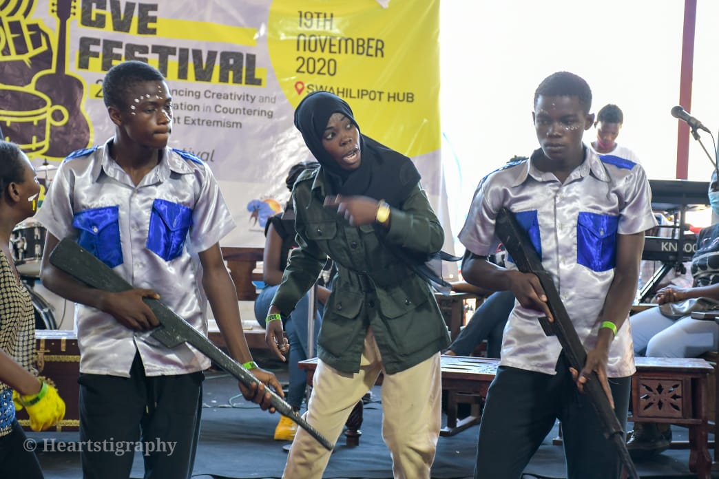swahilipothub's tweet photo. Countering Violent Extremism Festival
Earlier on 20/11/2020, SwahiliPot hub together with @ManyattaYouth_m @KwachaAfrika and @HakiAfrica held a CVE festival supported by @ForumCiv. #CVEFestival https://t.co/IeHRQ1XreW