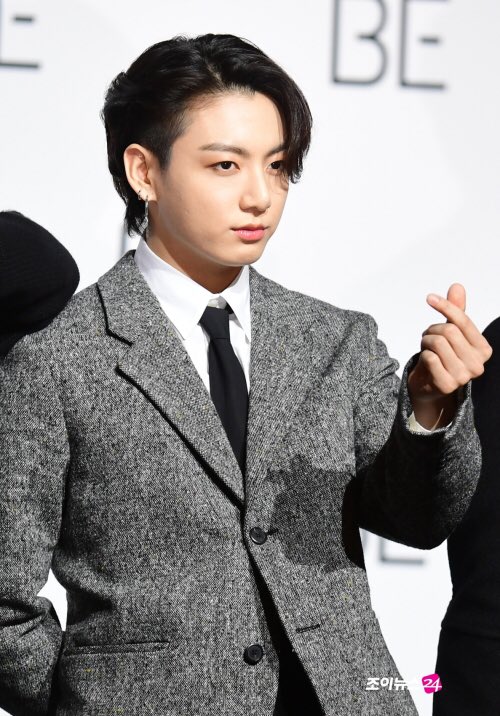 blackxagustd's tweet photo. BTS 'BE' Press Conference 사진 (JUNGKOOK)
#BTS #방탄소년단 @BTS_twt #BTS_BE https://t.co/4hknxrVNZL