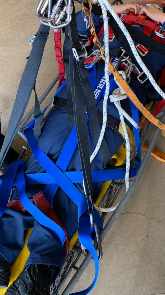 heygoddard's tweet photo. Stokes basket: a skill you forget because we never (ever) really do it. Ever. 

#practicemakespermanent #ilovemyjob #firefighter #firefighterlife #probielife #stokesbasket https://t.co/G1g9YuzVgE