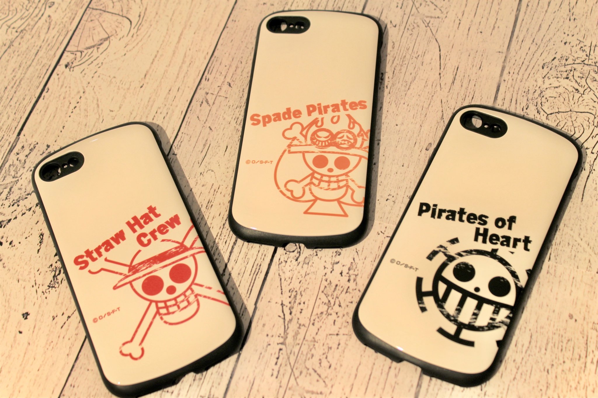 One Piece麦わらストア渋谷本店 新商品 耐衝撃ケース Mia ワンピース Iphone Se 第2世代 8 7 ルフィ エース ロー 各2 4円 税込 好評発売中 麦わらストア Onepiece T Co Xe4czety4r Twitter