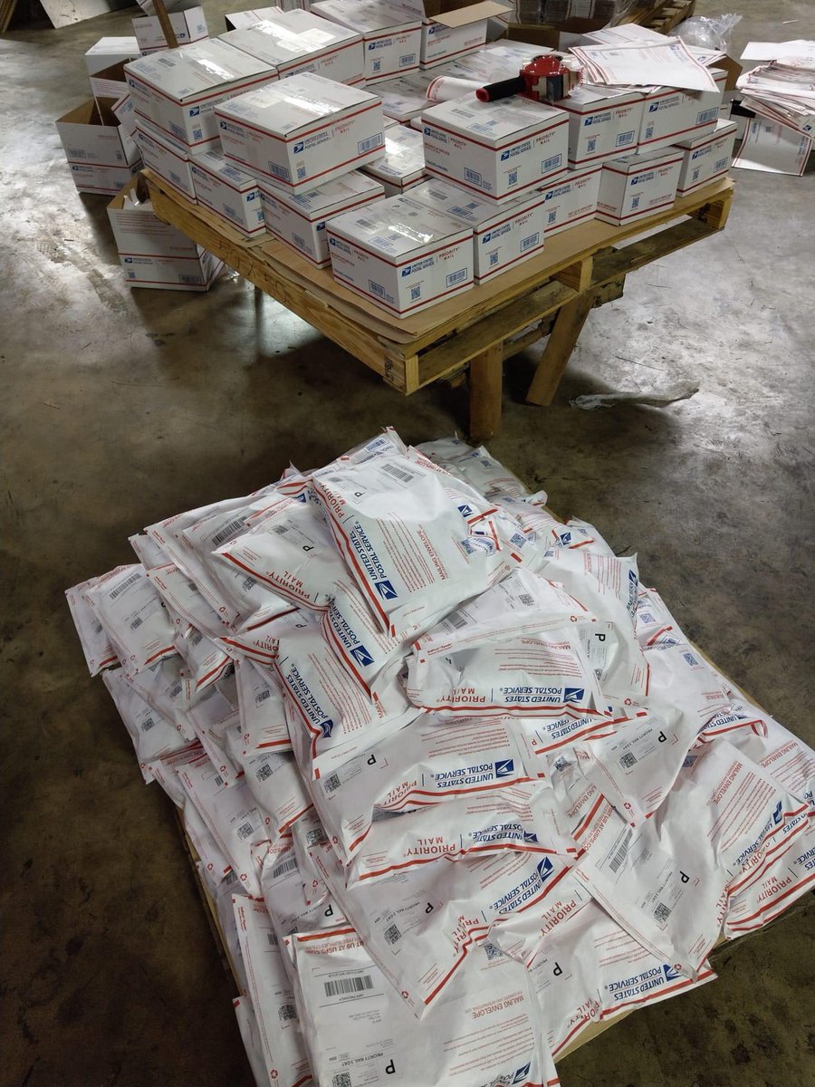 It's going to be a long night at the Fire Cornhole warehouse.  All orders of Starter series bags will ship out tomorrow!  Place your order tonight if you want some 🔥🔥🔥 bags coming your way!  

#throwfire