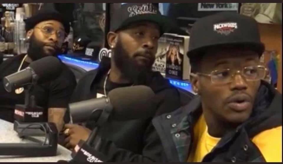 thegroundedgod's tweet image. Gucci: We smokin on Pookie Loc tonight...
 Me:
#guccivsjeezy