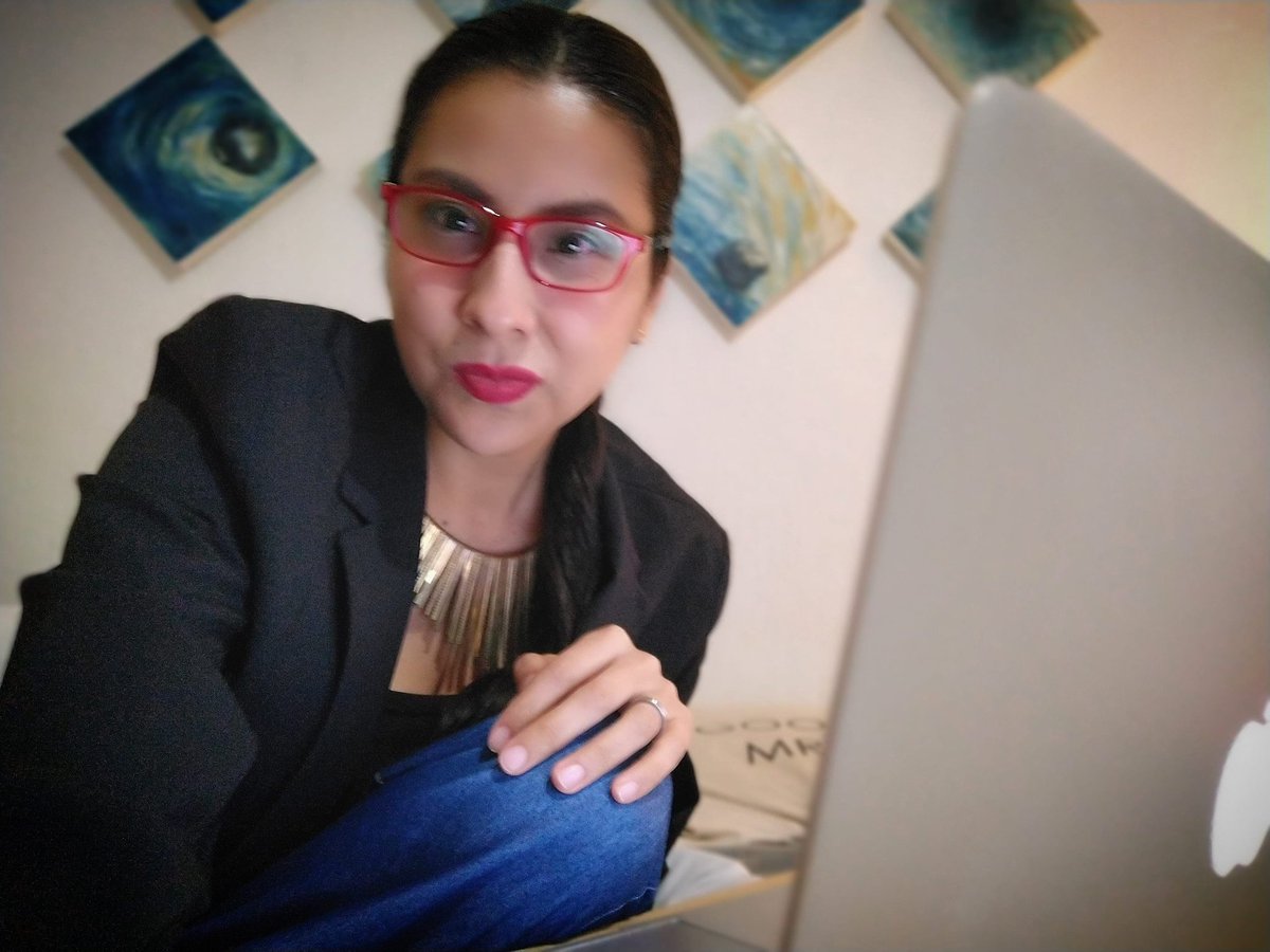 Donaji_Dom's tweet photo. Lista para dar el webinar de hoy. A pesar de todo lo pendiente como mamá es muy importante para mí seguir dando todo como profesional.💻🖥️⌨️🖲️ 😬🌟 Me encanta ser speaker de la industria farmacéutica 🤓 #speaker #marketingmedico #indigo #direccionmedica #andromaco #mamatrabaja https://t.co/5nCk2aD5oT