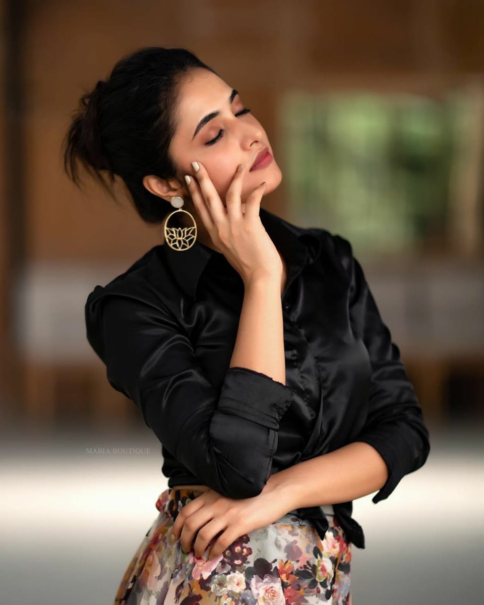 TrendsPriyankaM's tweet photo. Attendence time
Present fans should give a reply with the tag
#HBDPriyankaMohan https://t.co/NEzYW1PTXp