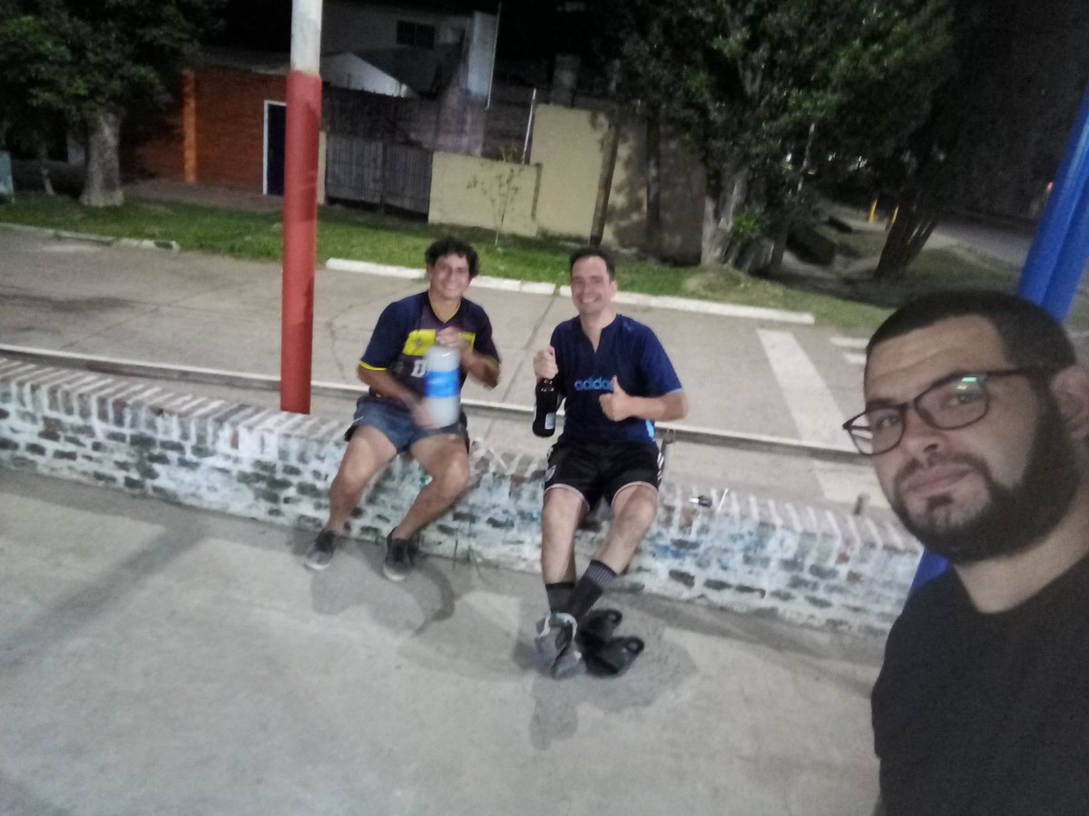 leomatch's tweet photo. #postsoccer!!! https://t.co/ct1xozKD6e