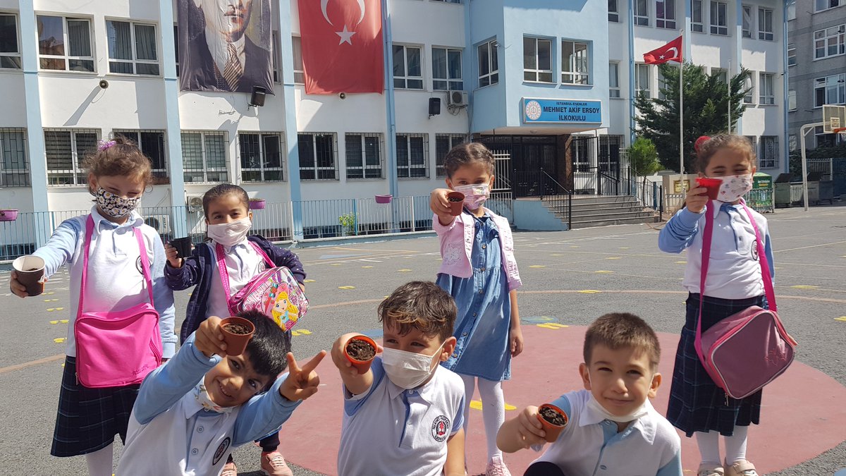 Her Çocuk, Sevgiyle Büyümeye Layık Birer Fidandır.
  
Dünya Çocuk Hakları Günü Kutlu Olsun!

<a href="/istanbulilmem/">İstanbul İl Millî Eğitim Müdürlüğü</a> <a href="/memleventyazici/">Levent Yazıcı</a> <a href="/EsenlerIlceMEM/">Esenler İlçe Millî Eğitim Müdürlüğü</a> <a href="/mnaras/">M.Nurettin ARAS🇹🇷</a>  <a href="/okuloncesi34MEM/">İstanbul MEM Okulöncesi</a> 

#MutluÇocuklarGüçlüTürkiye