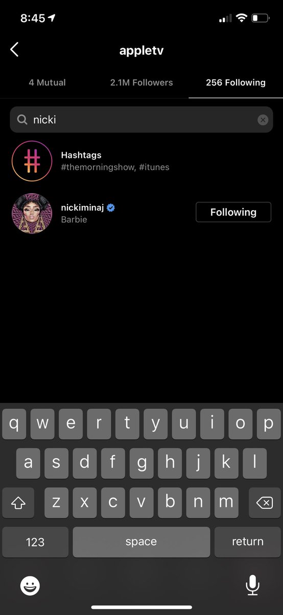 nickiminajfeens's tweet photo. What if the #queendocumentary drops at midnight 🥺 #nickiminaj https://t.co/A59yBVjd4D