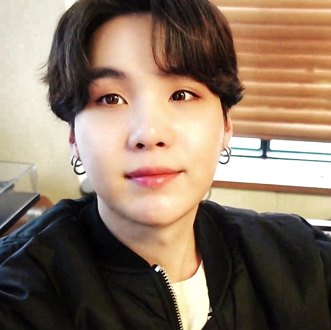 yoongisarchive's tweet photo. https://t.co/gYEclDOknA