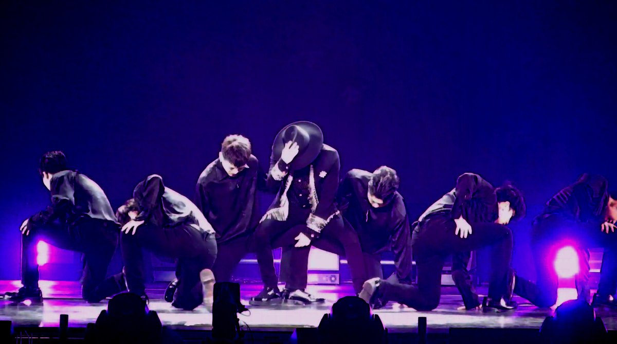 iNsummr's tweet photo. one year ago!!

@SuperM @SHINee @weareoneEXO @NCTsmtown @WayV_official #SuperM #SuperMinNYC #SuperMinNewYork #SuperMTheFuture #SuperM_TAEMIN #태민 #TAEMIN #テミン #WeLoveYouTaemin https://t.co/rEJhaRwkeT