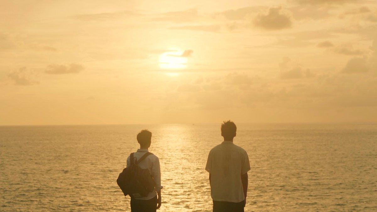 𝗦𝗨𝗡𝗦𝗘𝗧𝗧𝗘𝗛 𝗢𝗛𝗔𝗘𝗪as Two Men by the Sea by Caspar David Friedrich, 1817.