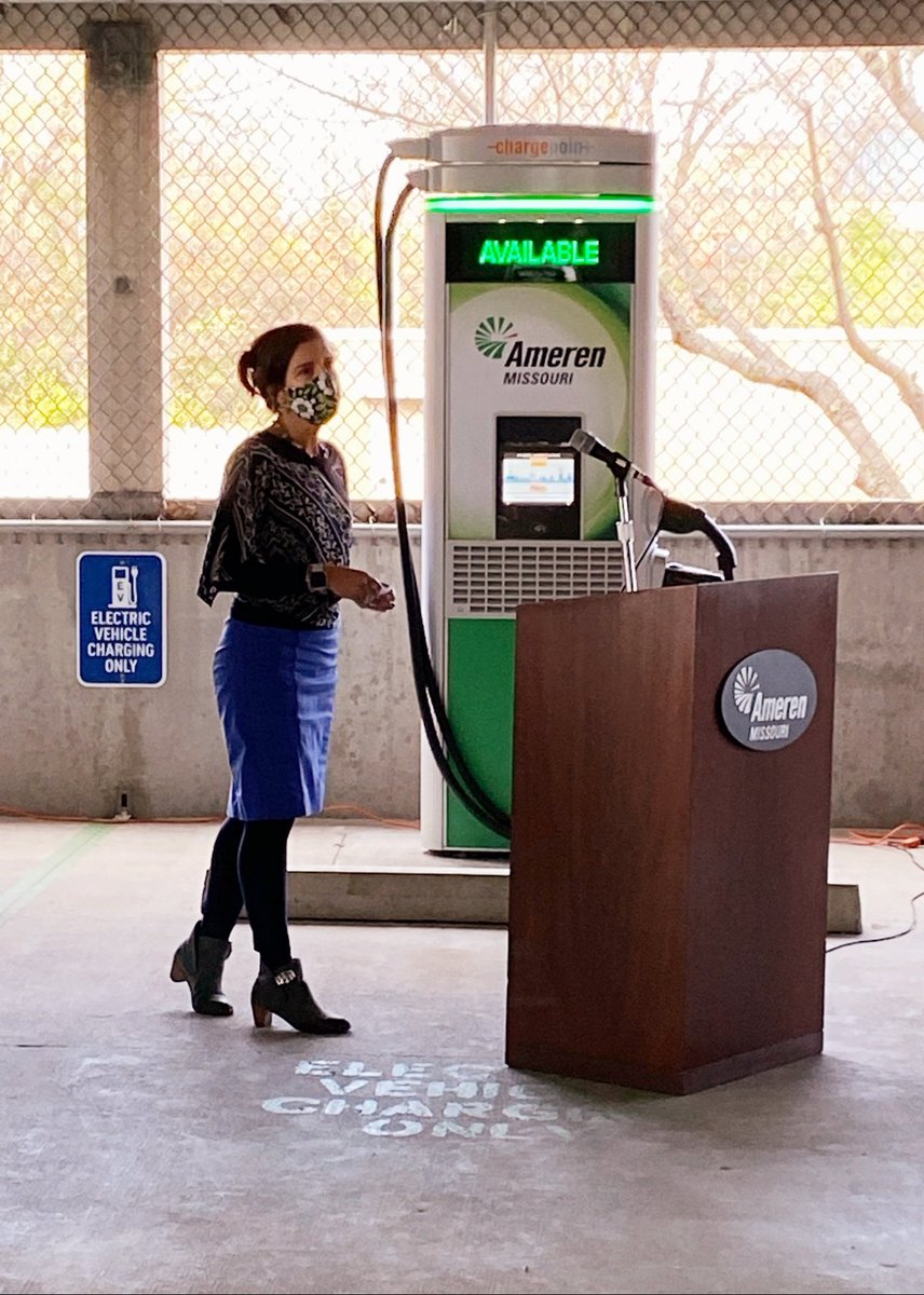 CarrieTergin's tweet photo. Grand Opening of EV Charging Station at the new Courtyard by Marriott! Great partnership with @AmerenMissouri and will benefit local businesses as more travelers stop here! #JCMO #MayorTergin @Mikelkehoe https://t.co/CZ1BozrERb