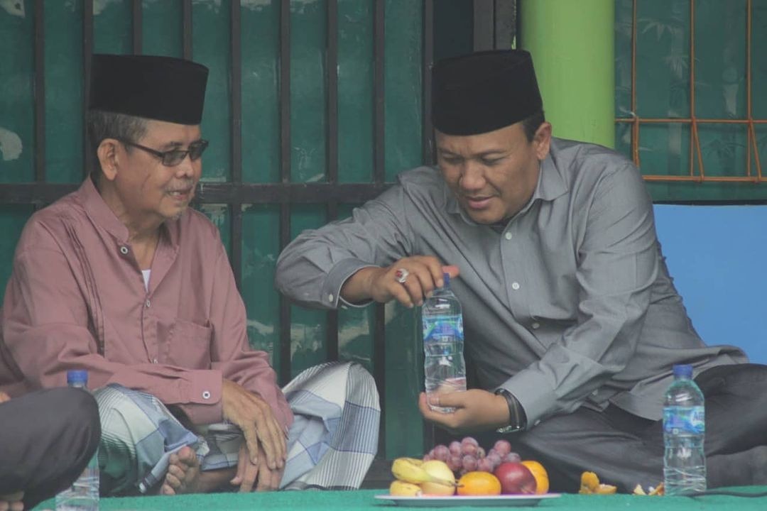 ntshabigail's tweet photo. Kabar gembira untuk yang masih nganggur, Kang Jimmy akan bekerja sama dengan 1500 pimpinan perusahaan di karawang untuk membuka lapangan pekerjaan,
hanya JENIUS yang punya rencana ini. pilih 03
#Bupatikarawang
#BupatiBaruKarawang
#KangJimmy03
#JENIUS
#09Desemberpilih03 https://t.co/dl03mWA0zp