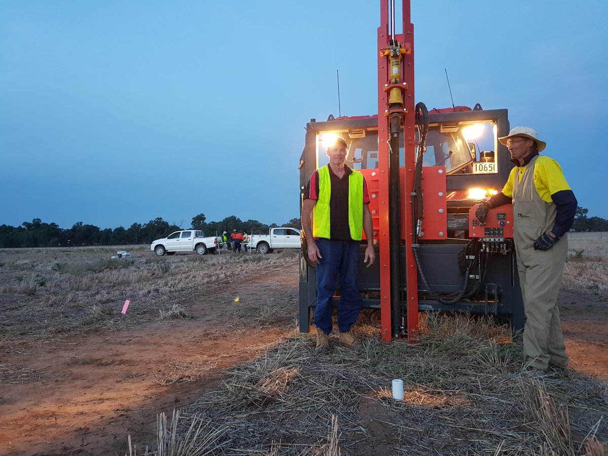 NSW_Soils_Unit's tweet photo. From #WaggaWagga with #Love Happy #Australia #AgDay2020 We are proud to lead innovative research on key aspects of soil:plant interactions to support Australian agriculture and the people behind it,❤️Australian farmers❤️🔬🧪🧬🔍 https://t.co/rkV93xjjTt