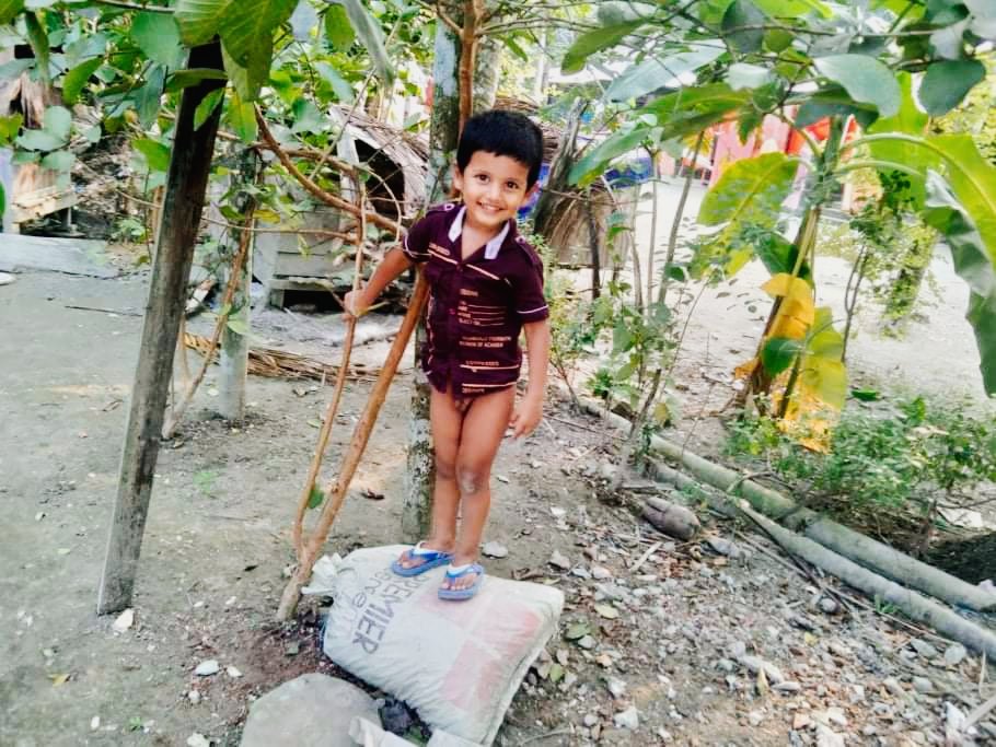 MSRahaman12's tweet photo. Blustery Childhood
#SAIM_ALI https://t.co/YlHCPLCUmb