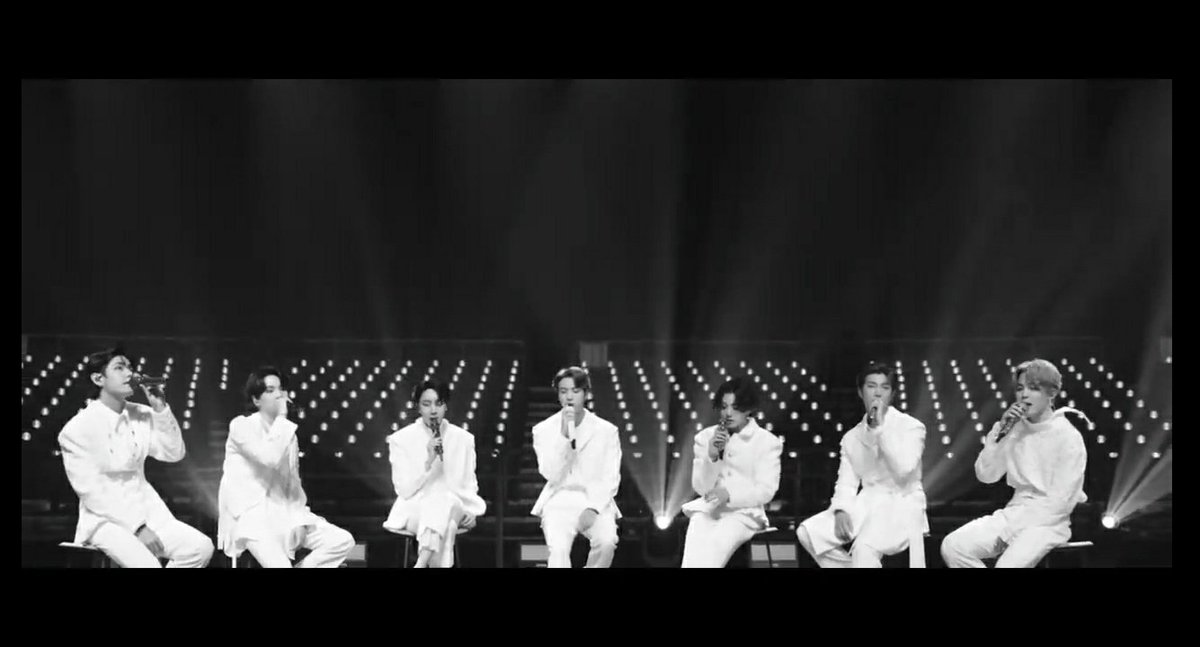 Gih390's tweet photo. Tá tudo tão lindo que não tem nem como não se apaixonar! Jk não só acabou comigo com esse Mv como os meninos nos mostraram que nada além da família que nós escolhemos pode ser o melhor remédio nos piores momentos💙
Love you BTS💜
#BTS_BE #BEisComing #BEArmy https://t.co/vKlZYmS5SX