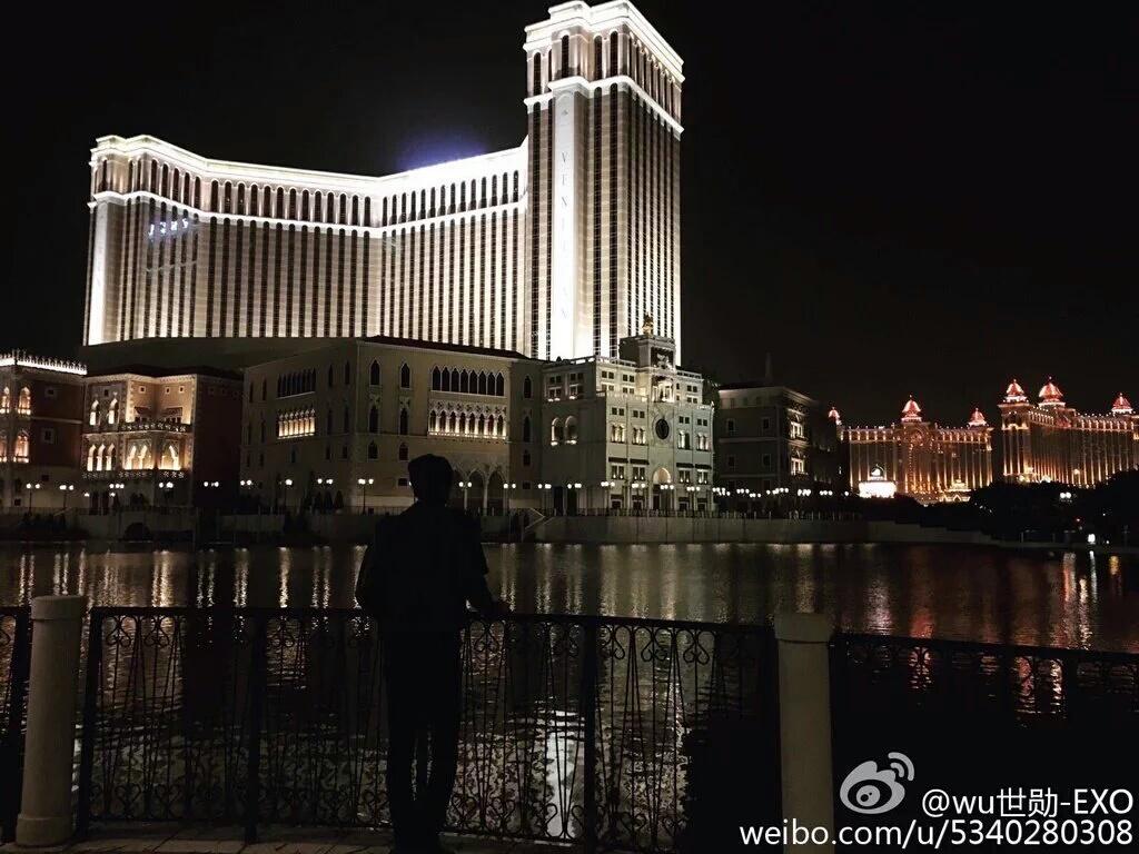everydayhunhan's tweet photo. [ 📁 #HUNHANNIVERSARY 🎉]

151120 #HUNHAN WEIBO UPDATE 💻 https://t.co/Mrgr3MnhiU