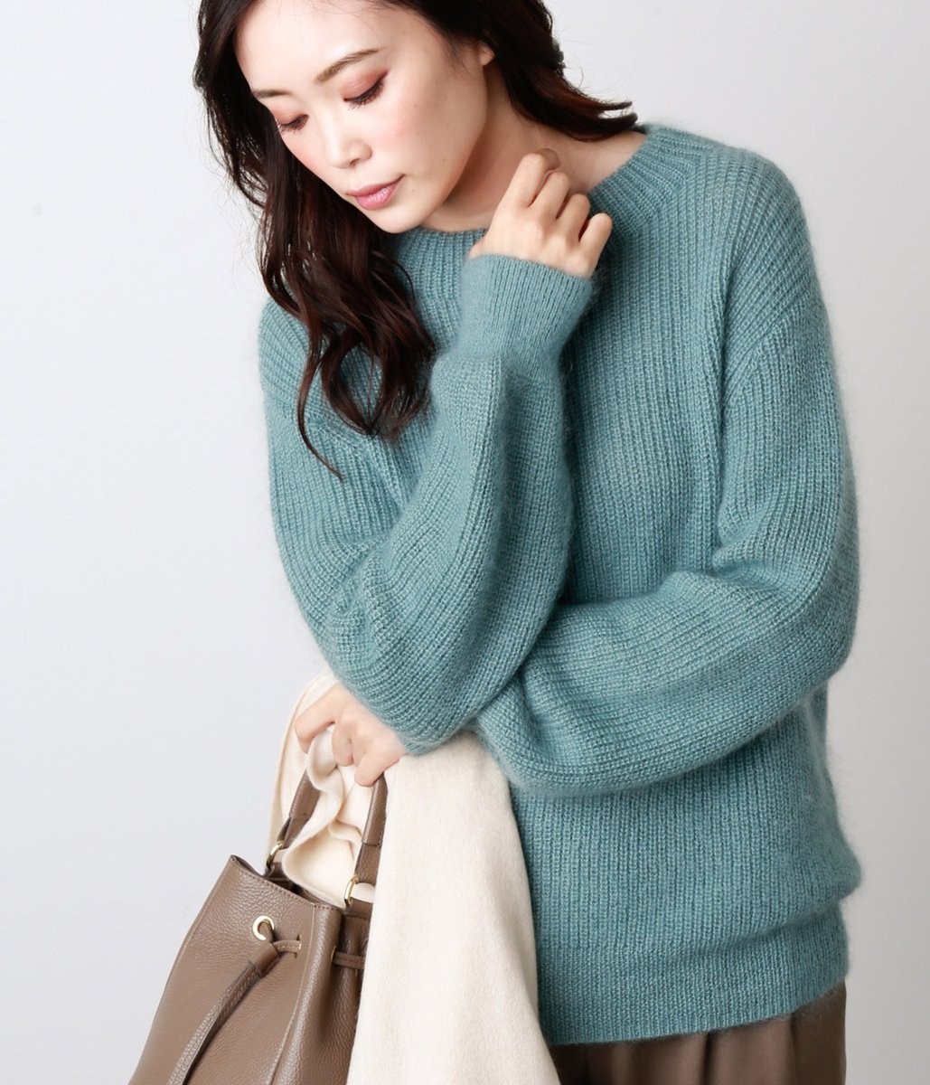 NY_online's tweet photo. 冬のワードローブの筆頭アイテムであるニット。
これからのシーズン重宝する、#秋冬ニット を集めました。皆さんはどんなニットをGETする予定ですか？
https://t.co/olgmVxPgGo https://t.co/kYk8ubtwaO