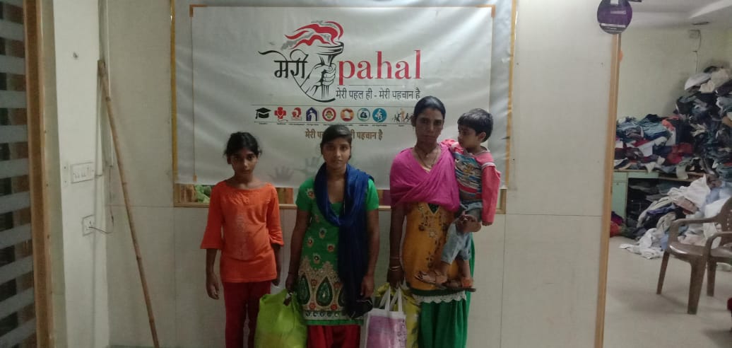 MeriPahalngo's tweet photo. Meri Pahal Ngo के द्वारा लोगों की मदद करके सामाजिक काम किया जाता है जिसमें कई तरह के काम किये जाते है, जैसे जरूरतमंद लोगों की हेल्प करना, गर���ब लोगों तक तमाम योजनाओं का लाभ पहुंचाना इत्यादि इसके मुख्य कार्य होते हैं।

#charity #fundraising #socialgood 
#ngo #meripahalngo #helper https://t.co/tNGZ57BxD0
