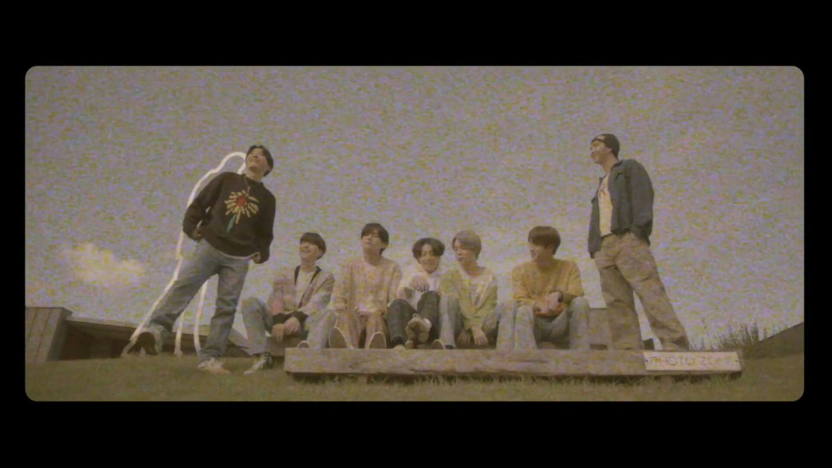 Бтс 2020 be. Bts be фотосессия. Life goes on bts. Жизнь бтс. Бтс обои life goes on.