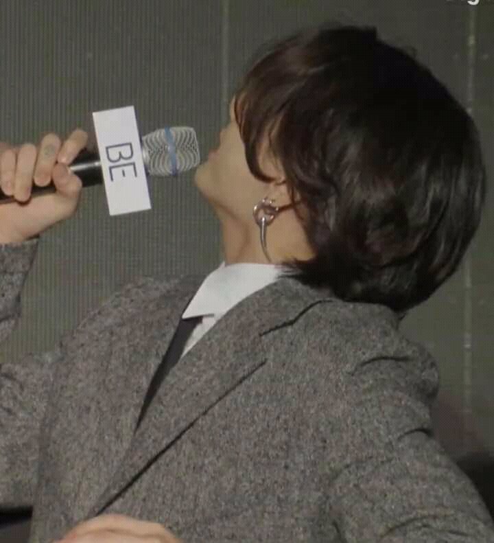 M4M460283439's tweet photo. POR QUE NADIE ESTA HABLANDO DEL CORTE DE CABELLO DE JUNGKOOK?

#BTS_BE #BEisComing https://t.co/nOXP6GHWEn