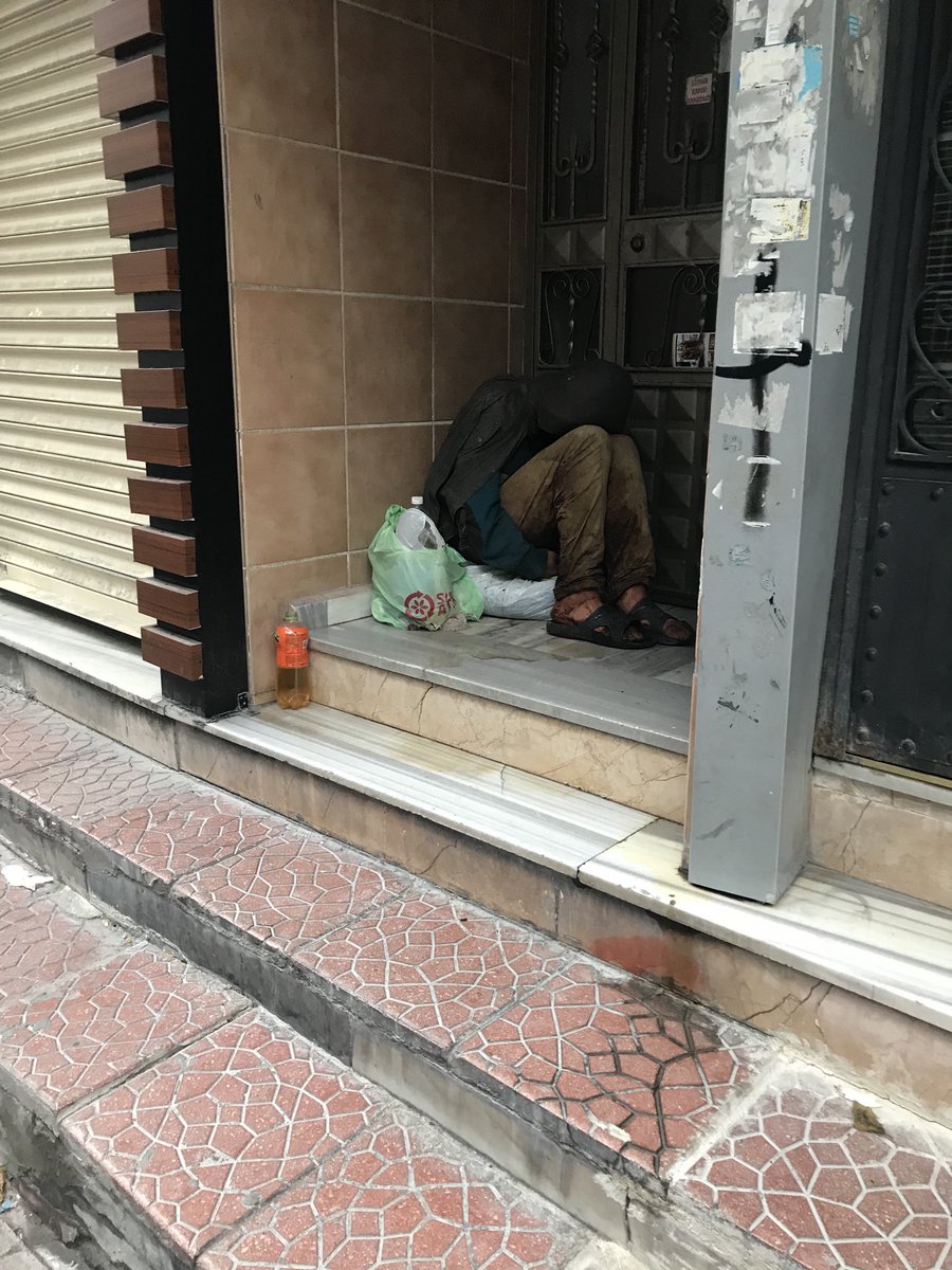 Müteakip bildirimlere karşın çözülemeyen insani drama acaba ne kadar sessiz kalınacak.Paslanmamış vicdanlara sesleniyorum.Fatih ilçemizingöbeğinde #ibb ⁦<a href="/MErgun_Turan/">M. Ergün TURAN</a>⁩ ⁦<a href="/ekrem_imamoglu/">Ekrem İmamoğlu</a>⁩ ⁦<a href="/ailevecalisma/">Cshabakanligi</a>⁩ ⁦⁦<a href="/suleymansoylu/">Süleyman Soylu</a>⁩ ⁦⁦⁦<a href="/drfahrettinkoca/">Dr. Fahrettin Koca</a>⁩