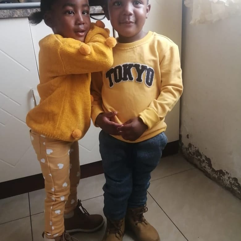 kenna_potsela's tweet image. Wow it's 4years already🙏🙏4 years ago God blessed us with this beautiful soul naughty twins..our life changed from boyfriend and girlfriend to become parents too Lehakwe and Reneilwe..Thanks God for trusting us with your Angels and rise them..Happy Birthday to my Angels🍰🍰🍰
