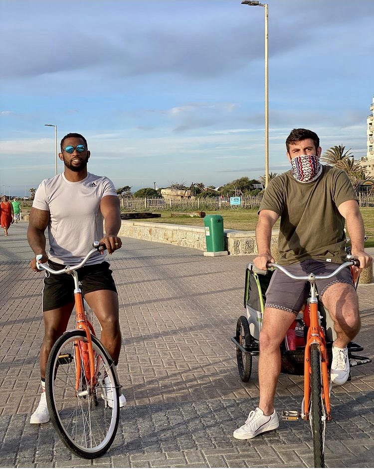 Chasing the sunset on the Sea Point Promenade! 
🚲🍊🚲🍊🚲🍊🚲🍊🚲🍊🚲🍊📸Repost <a href="/SiyaKolisi_Bear/">Siya Kolisi</a>