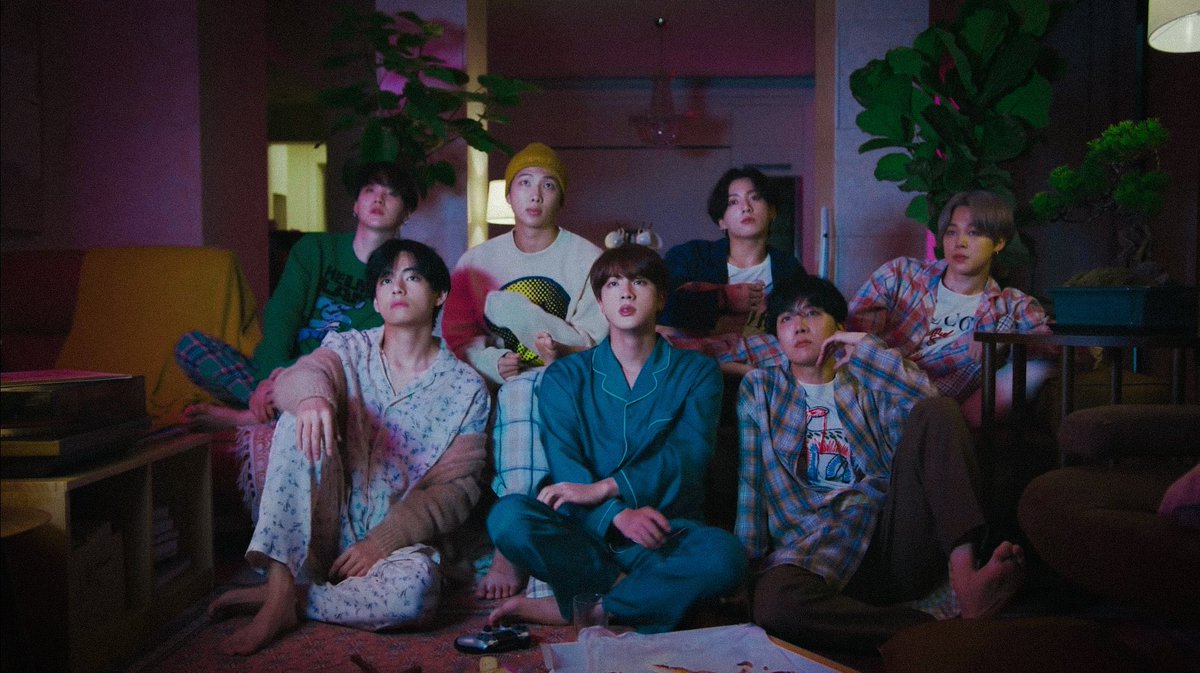 AkiraRaiv's tweet photo. #BTS_BE
Этот камбек синоним комфорта 💜
Всем тепла😊😊😊😊 https://t.co/A7a0NQTX8G