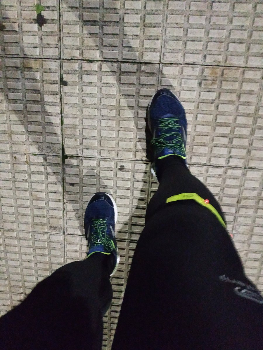 juanmateosm1's tweet photo. Buenos días en mi #caminatamañanera. Salí a por el pan y solo he tardado una horita en regresar a casa con el #donpe. No veas la cola que había en la panadería. Bueno me ha dado tiempo a dar un paseo y todo jajajajaja. https://t.co/BHYT1MXMTK
