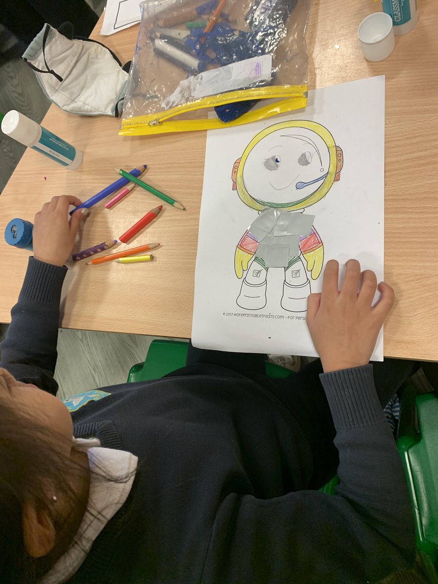 MrsErikaStfr's tweet photo. The Primary 2s have also read #Rocketmole for @BookWeekScot 📚❤️ We then created a fact file about Armstrong Mole and designed our very own cool spacesuits 👩‍🚀🛰🔭🌕 https://t.co/Buv3MujJAL