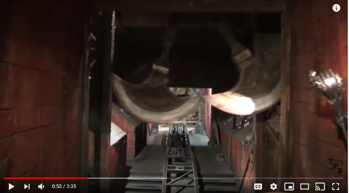 papirides's tweet photo. @ReezeePeezy Swinging blades like on Scooby Doo Spooky Coaster in Movie World Australia https://t.co/xtx3rMIgAF