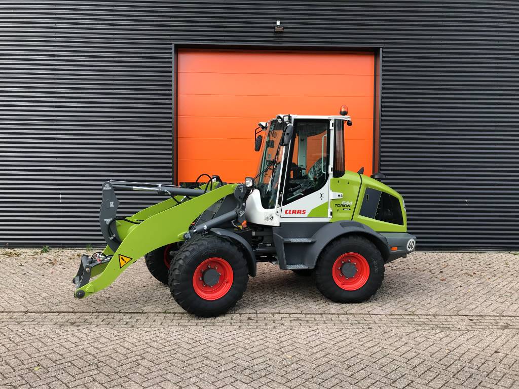MACHINE VAN DE MAAND - Deze maand in de spotlight: CLAAS TORION 644 SINUS

Bekijk 'm hier: bit.ly/35MXkie