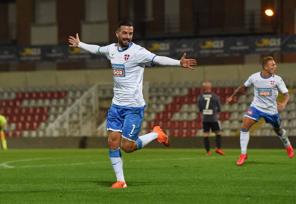 L’intervista esclusiva a Marco Firenze, il forte controcampista del @NovaraChannel 
 
vanovarava.it/vnv/index.php?…

<a href="/LegaPro/">Lega Pro News</a>Official @LegaPro <a href="/NewsTuttoC/">TuttoC</a> <a href="/TuttoMercatoWeb/">TUTTOmercatoWEB</a>