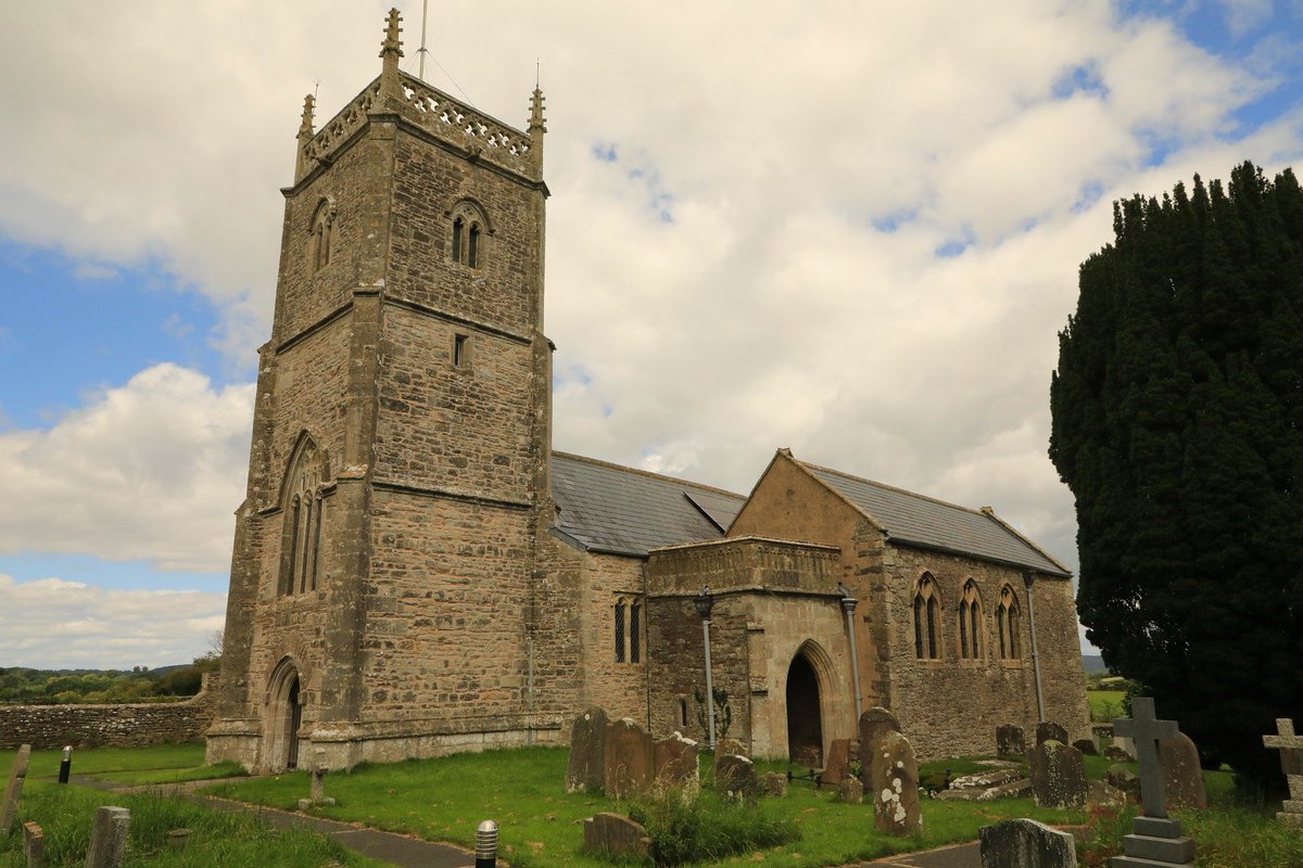 The church is 12th century in origin, with a Norman door and possible 12th century font. The rest of the church mostly dates to the 14th and 15th centuries. 4/ https://maps.bristol.gov.uk/kyp/?edition=nsom&layer=Community%20layer&x=346626.21&y=168356.72&extent=348.75
